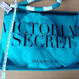 BNWT VS waterproof clutch bag